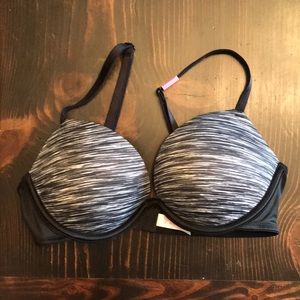 PINK Victoria’s Secret Super Push Bra